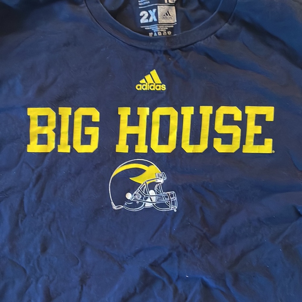 Michigan Football T-Shirt - Picture 2 of 3